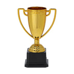 Trophée avec une finition élégante brillante de couleur dorée Plinar