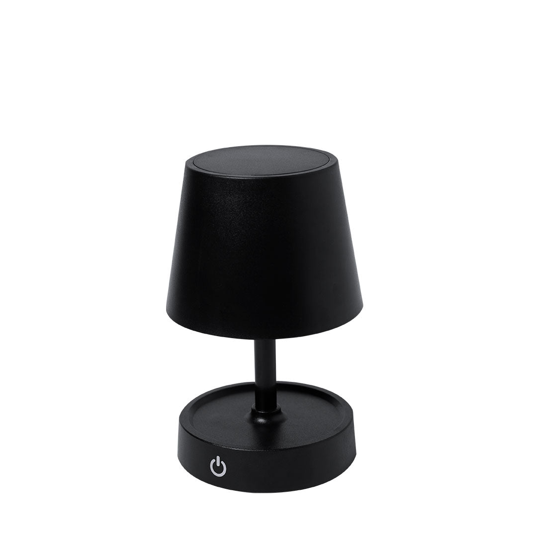 Lampe de design en finition noire mate. Inclut un système de régulation d'intensité Kirsten